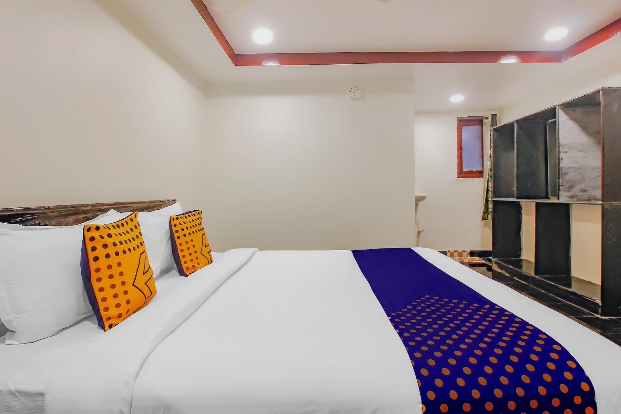 Spot On Hotel Grand Inn Warangal Exterior photo