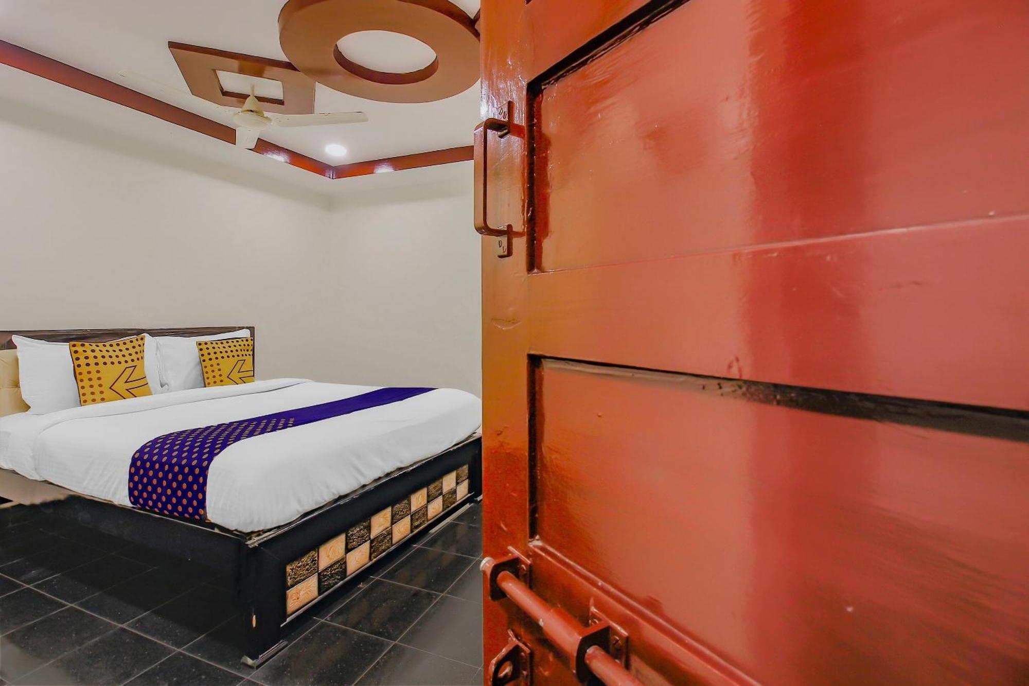 Spot On Hotel Grand Inn Warangal Exterior photo